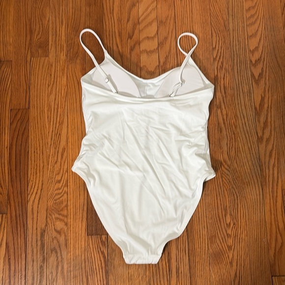 Andie The‎ Amalfi One Piece Swimsuit White Size XL NWT flaw - Picture 4 of 8